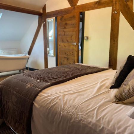 Betsey Trotwood. Historic Stylish 2-Bed Cottage. Blundeston Eksteriør billede