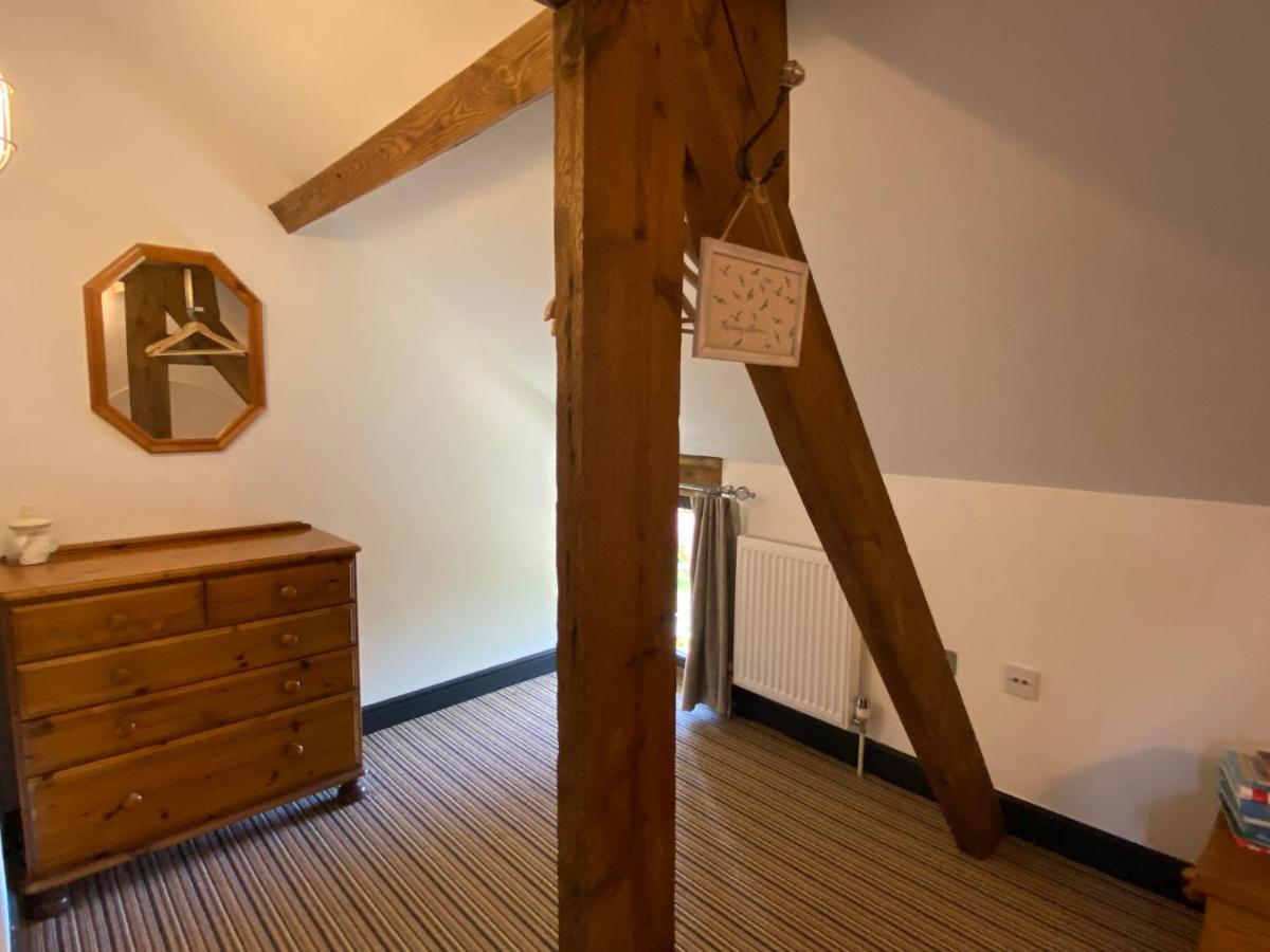 Betsey Trotwood. Historic Stylish 2-Bed Cottage. Blundeston Eksteriør billede